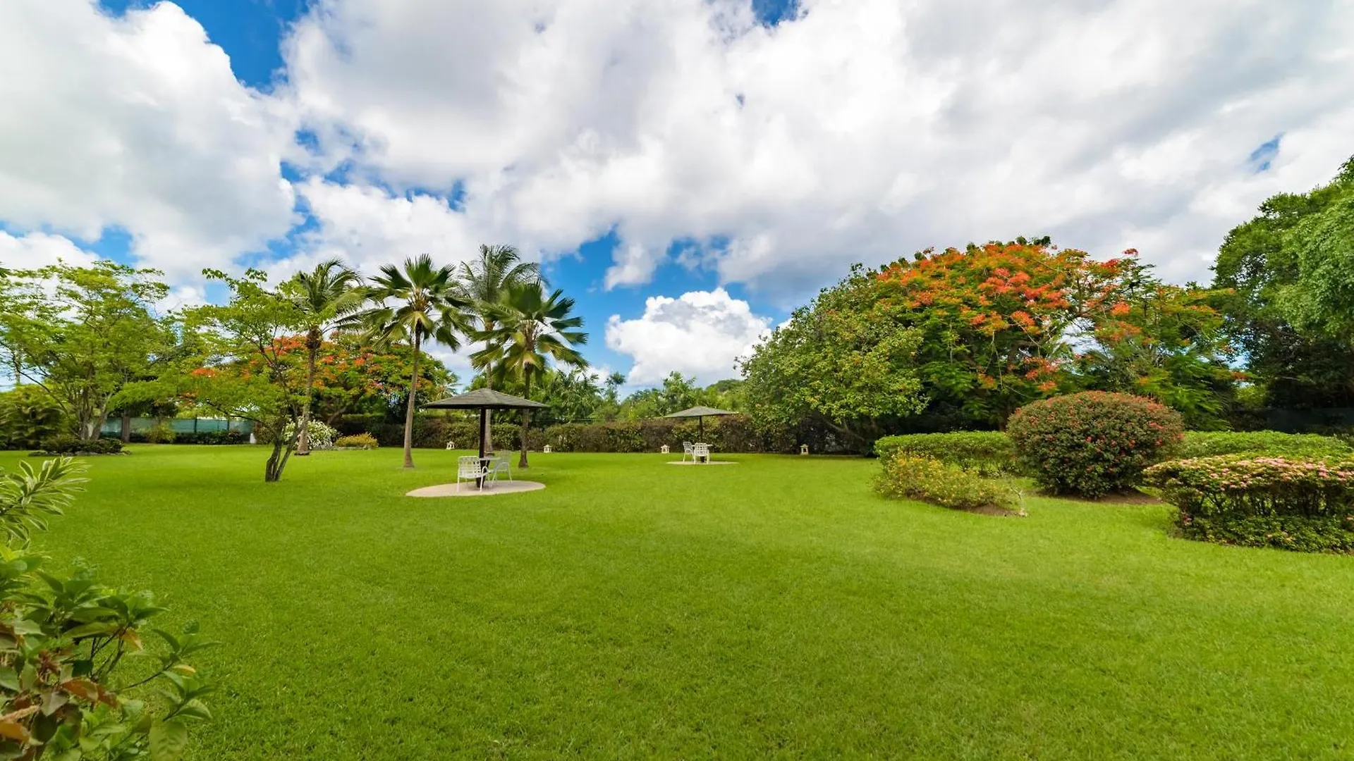 Golden View No 122 Apartment Saint James 0*,  Barbados